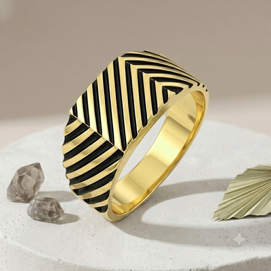 Brass Antique finish, striped design, heavy Fashion jewellery finger ring (ORDM3897)