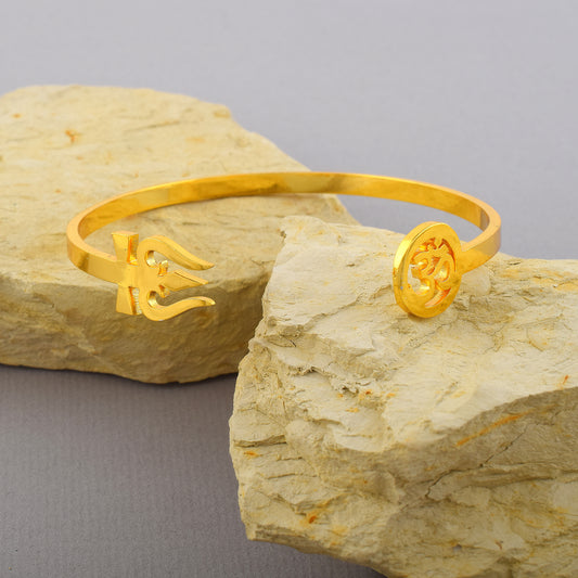 Unisex Gold-Plated Stainless Steel Kada – Shiva Trishul & Om Design Cuff Bracelet (KDDM3869)