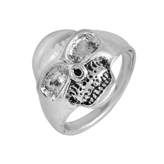 Silver plated Antique finish, Classic skull design, Fashion ring