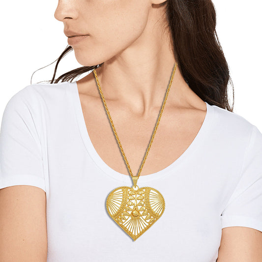 Gold plated, Bengal Hand crafted Big and Bold, Rasrawa Chilai Work Heart shape chain pendant